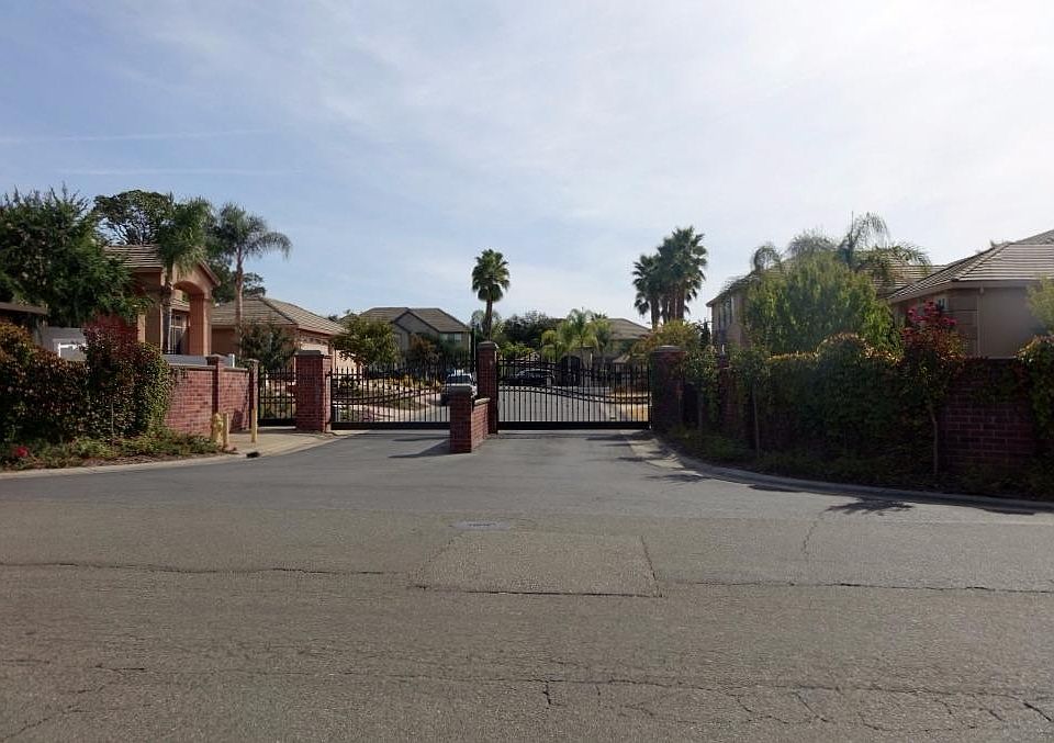 1st image of 4700 Mohamed Oaks Ct