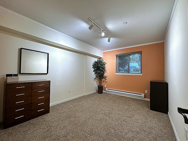11046 SW Greenburg Rd #125 — Photo 13
