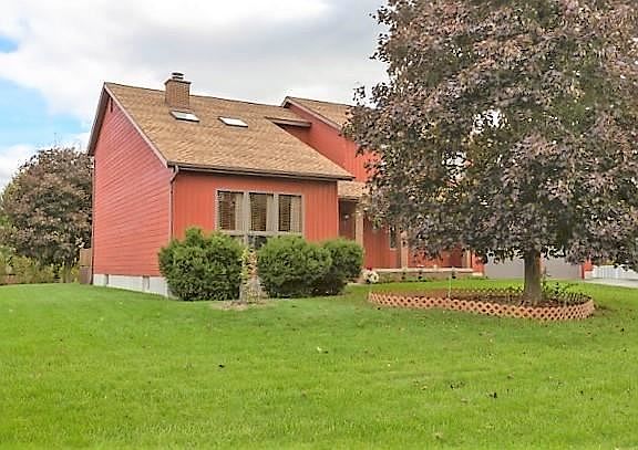 3rd image of 12 Chelsea Dr