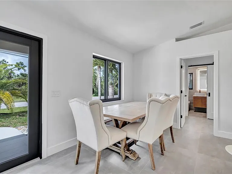 15180 Lyneburg Ave — Photo 15