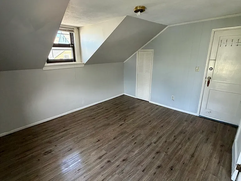 26 Wintworth St #2 — Photo 6