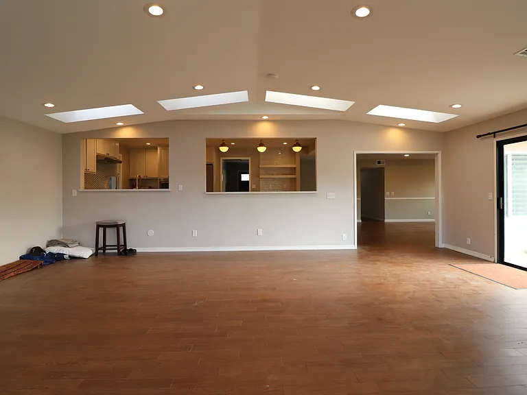 565 Clubhouse Dr — Photo 5