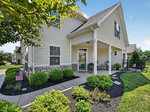 2nd image of 31 Pebble Beach Ln