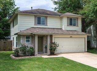 4501 Log Hollow Dr, Bryan, TX 77803