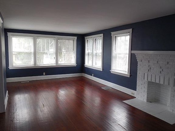 4th image of 527 Rose Hill Ave
