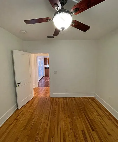 2741 Burlington Ave N — Photo 22