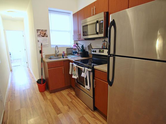 3rd image of 1430 W York St #1
