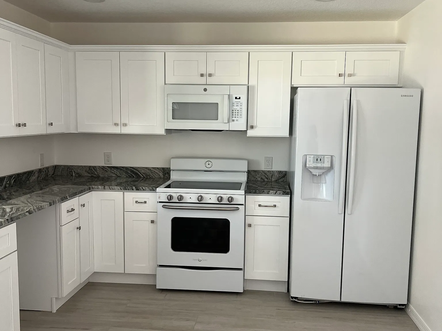 4 bed, 1550 sqft, $2,595 — Photo 2