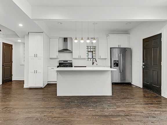 3rd image of 6553 S Eberhart Ave