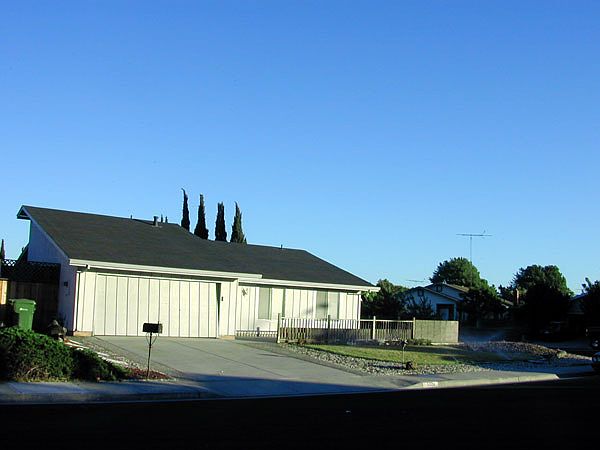 1st image of 5024 Avenida De Lago