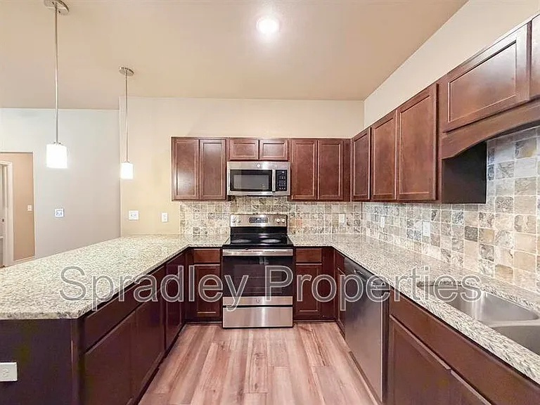 1003A Laurel Dr — Photo 6