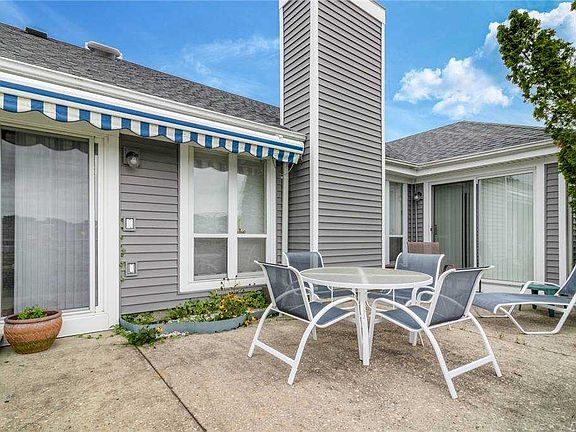 5th image of 453 Upper Midland Pond Ct