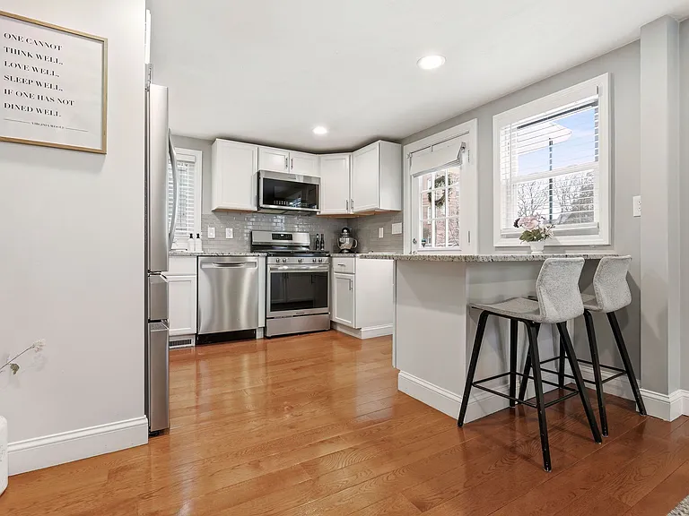 169 Grove St — Photo 3