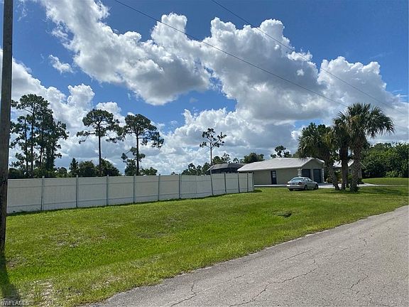 3rd image of 902 5th Ave