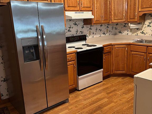 3rd image of 3101 SW Wanamaker Dr APT 53