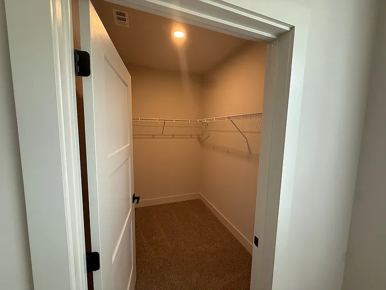 District on the Etowah Apartments — Photo 598