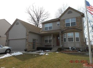 7196 Cambridge Dr, Romulus, MI