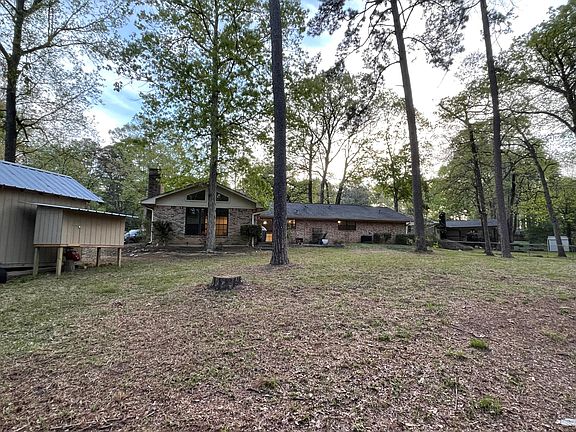 2nd image of 3800 Red Oak Dr