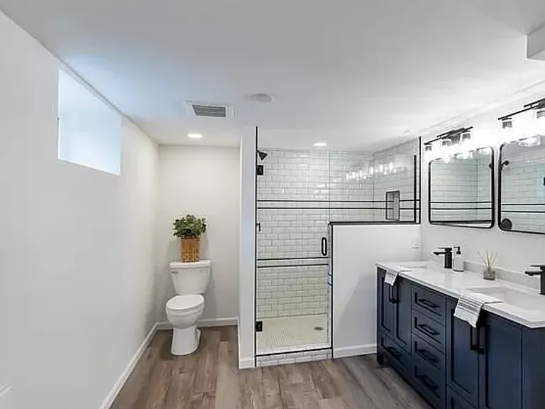 4204 N Adams St — Photo 9