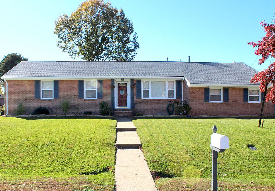 1st image of 316 Charlotte Dr