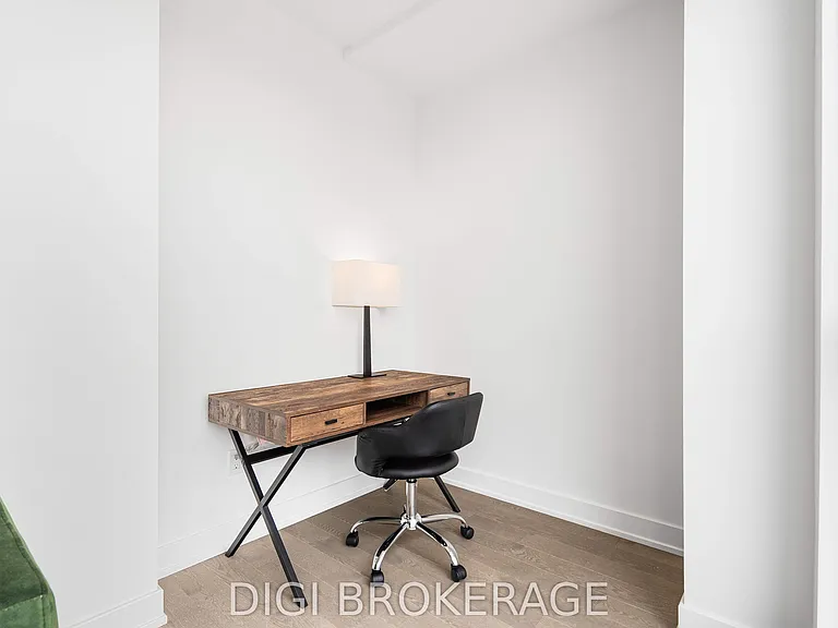 560 Rideau St #303 — Photo 17