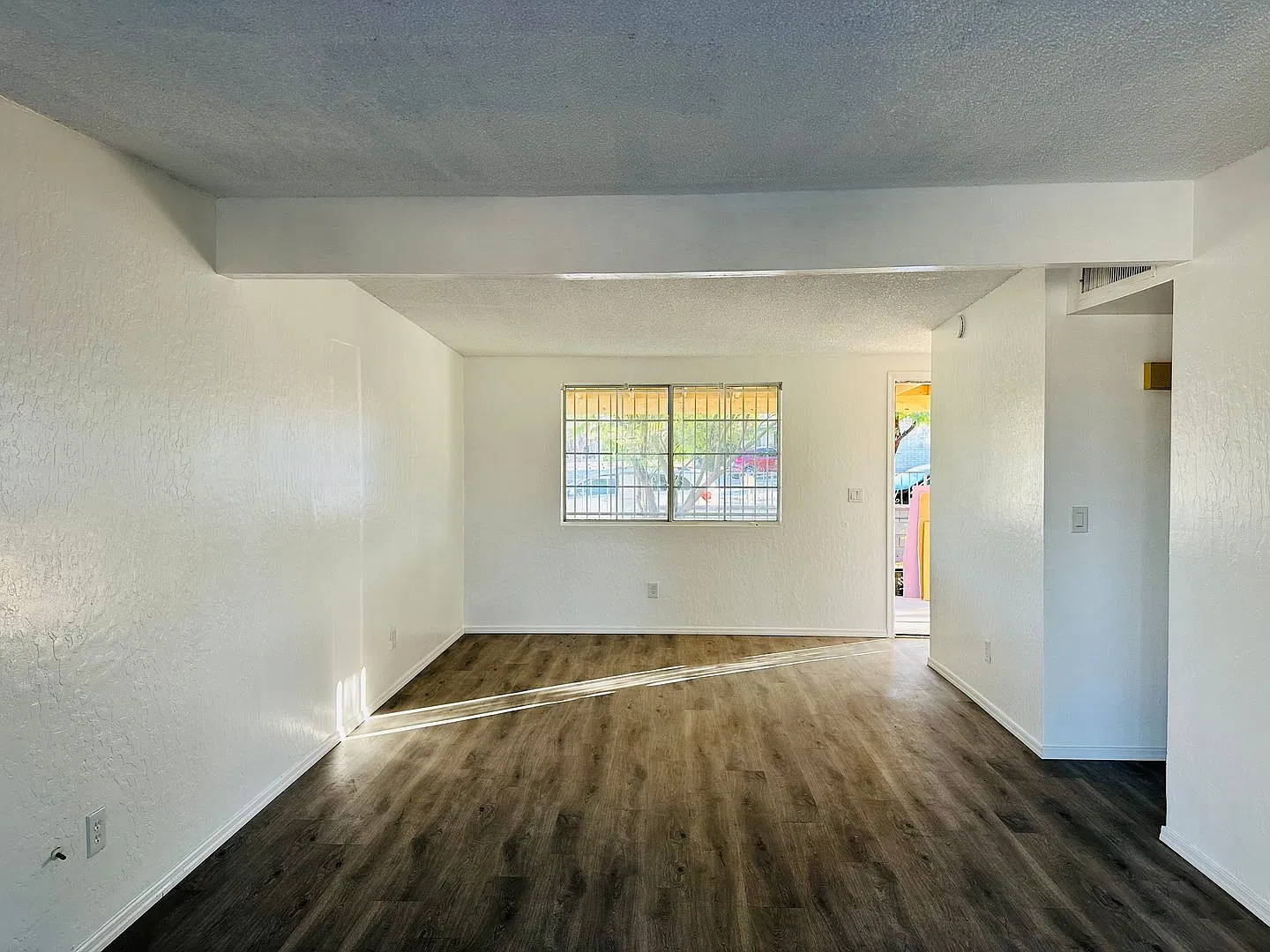 Fall Special! - Tucson Eastside - 3 Bedroom 1 Bath Home - Large Fenced Yard — Photo 3