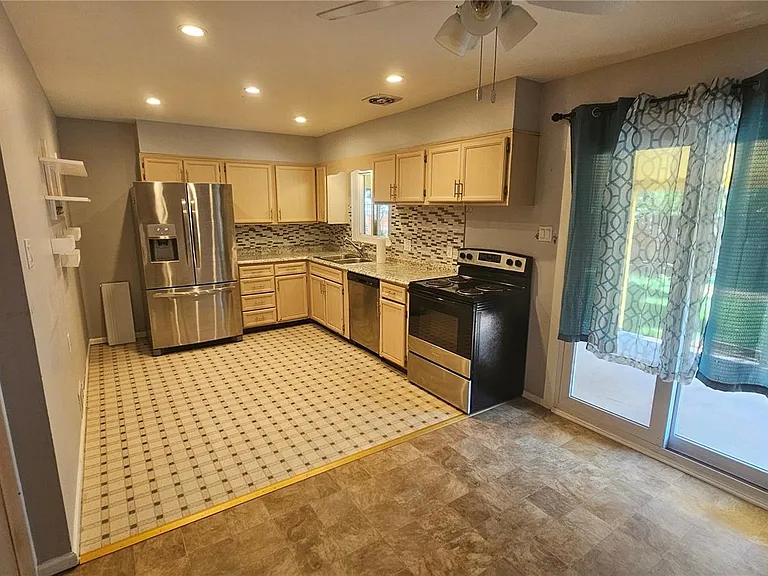 5166 W Colgate Pl — Photo 3