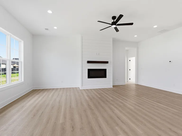 406 Cheyenne Ct — Photo 12