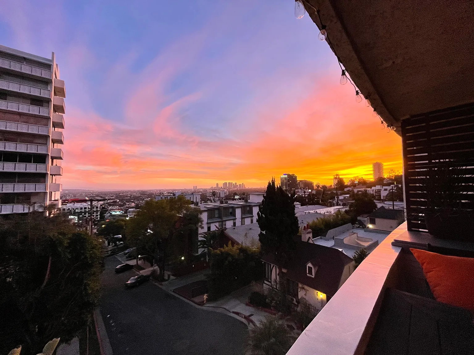 1 bed, 933 sqft, $4,500 — Photo 2