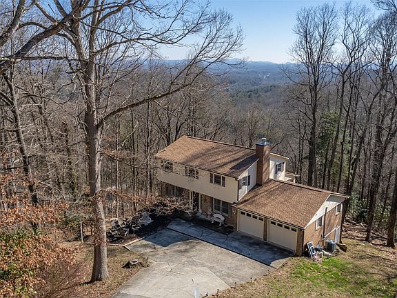 2nd image of 239 Spicewood Ln