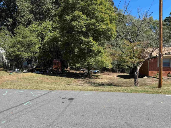 6 Lance Cir, Hot Springs National Park, AR 71901