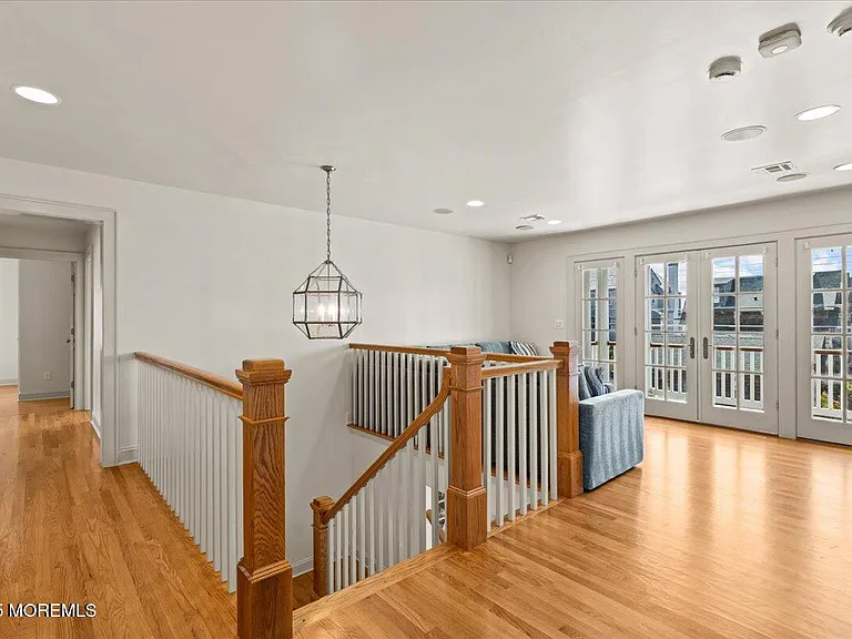 1043 Barnegat Ln — Photo 42