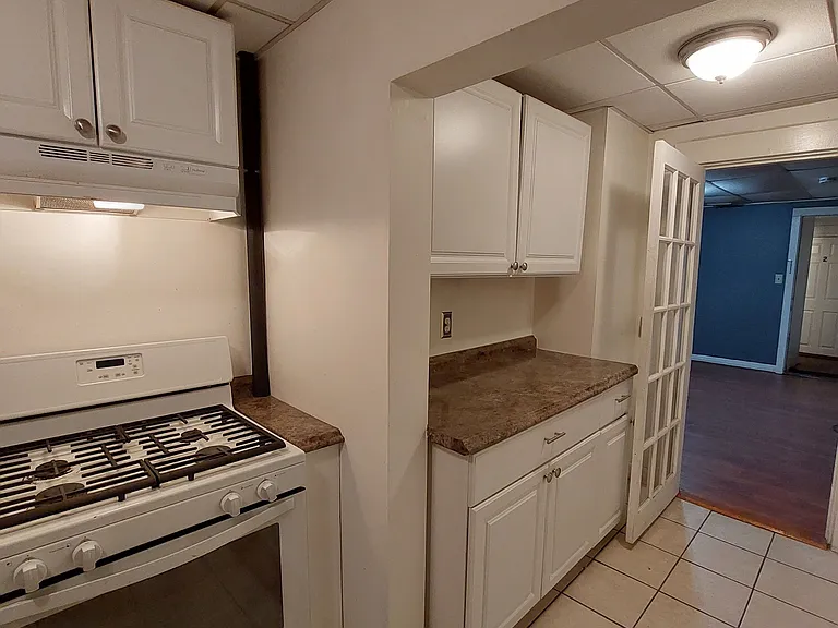 266 Pine St — Photo 5