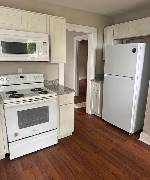 24 E Golf Links Ave — Photo 3