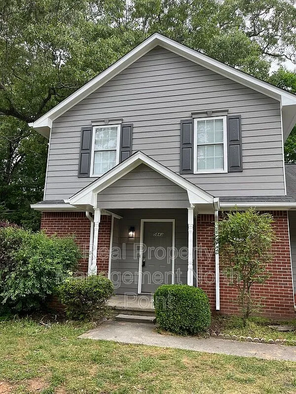 3 bed, 2.5 bath, 1636 sqft, $1,695 — Photo 1
