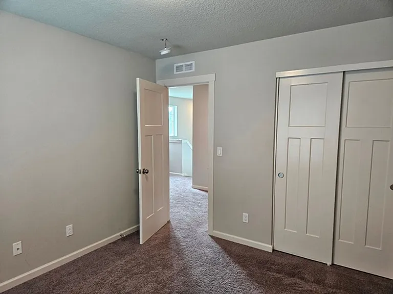 3915 Lindburg Rd SE — Photo 17