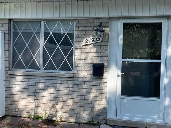 4th image of 24911 Mayfair St