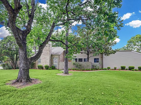 2nd image of 1439 Chardonnay Dr