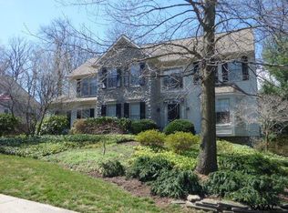 422 Sarah Woods Dr, Red Lion, PA 17356