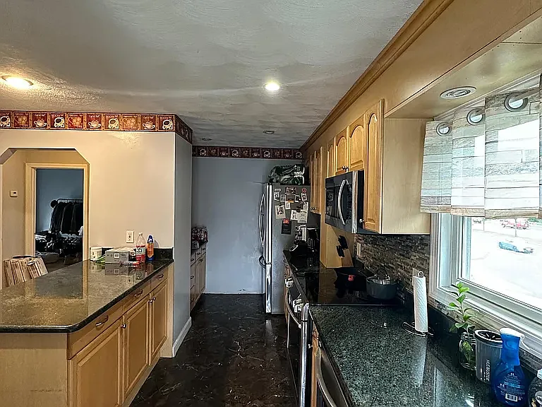 3 bed, $3,300 — Photo 2