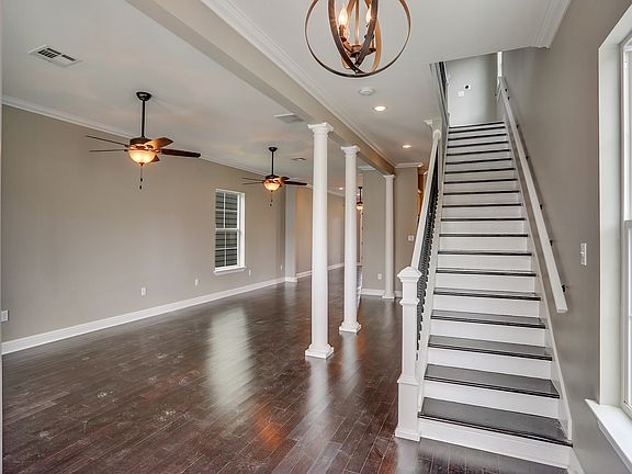2nd image of 5639 Charles Pl