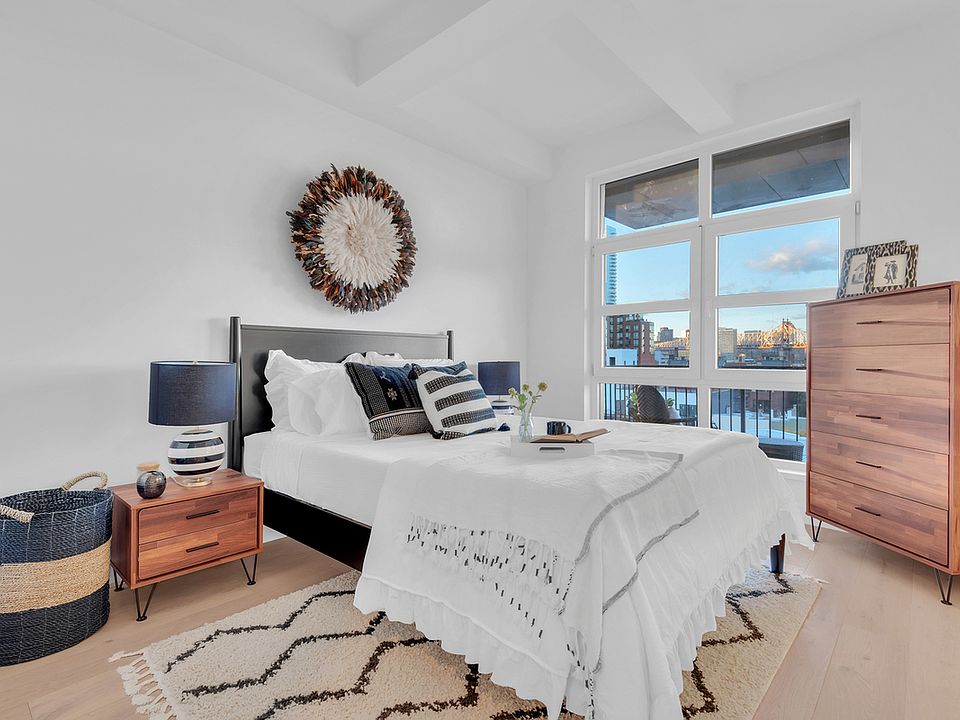 1st image of 5-33 48th Ave Penthouse 1