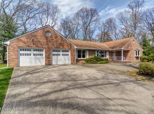 9 Mahoras Dr, Ocean, NJ 07712