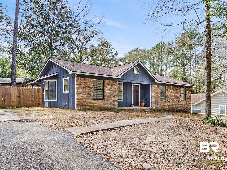 1st image of 114 Creekside Dr