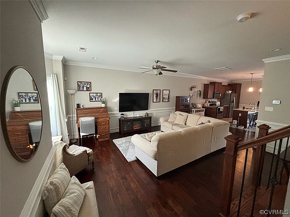 5th image of 7374 Pebble Lake Dr