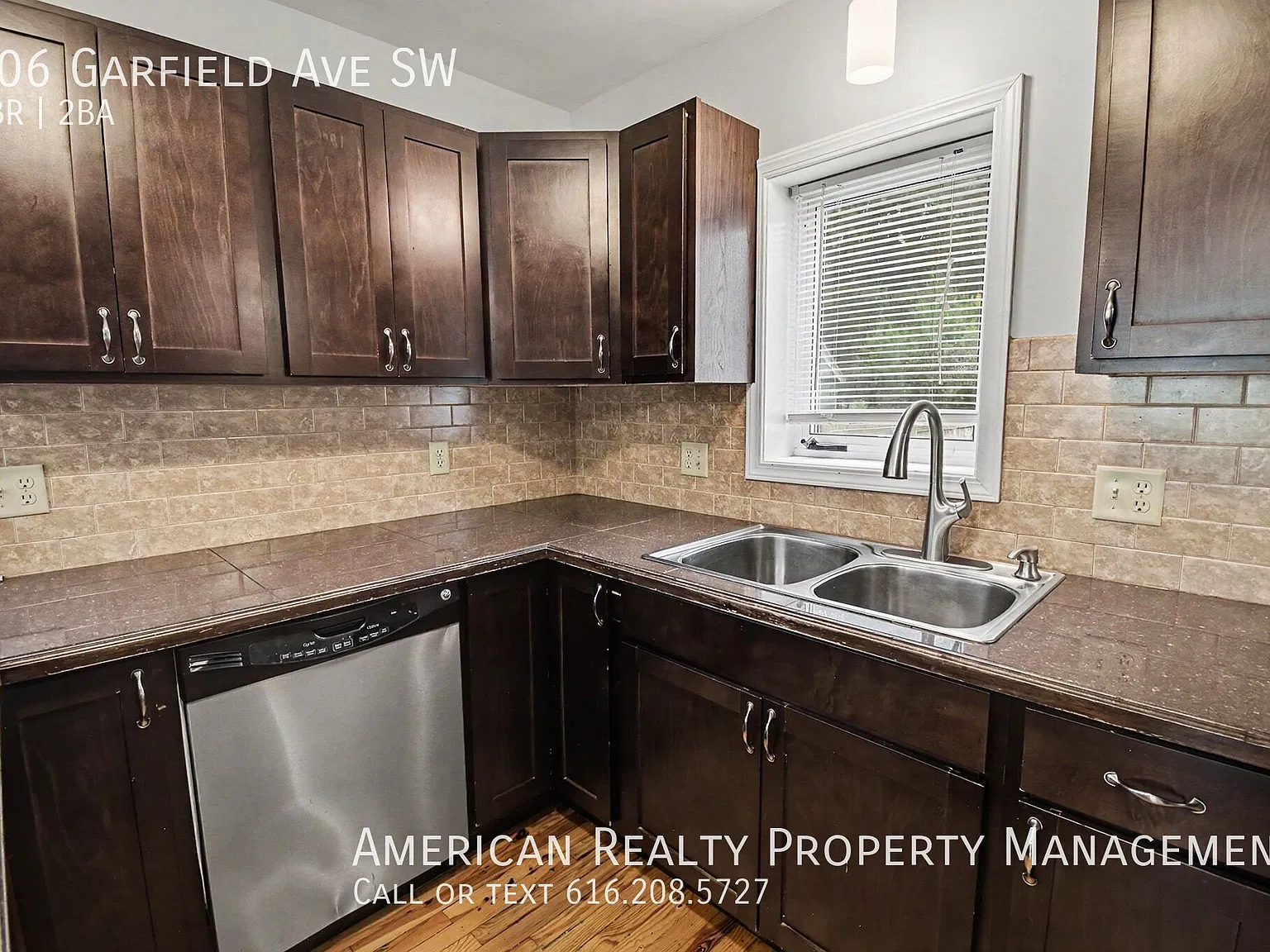 5 bed, 1656 sqft, $2,650 — Photo 4