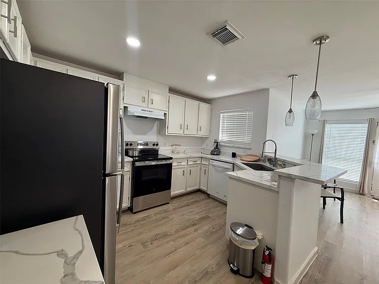 3114 Bolt St — Photo 31
