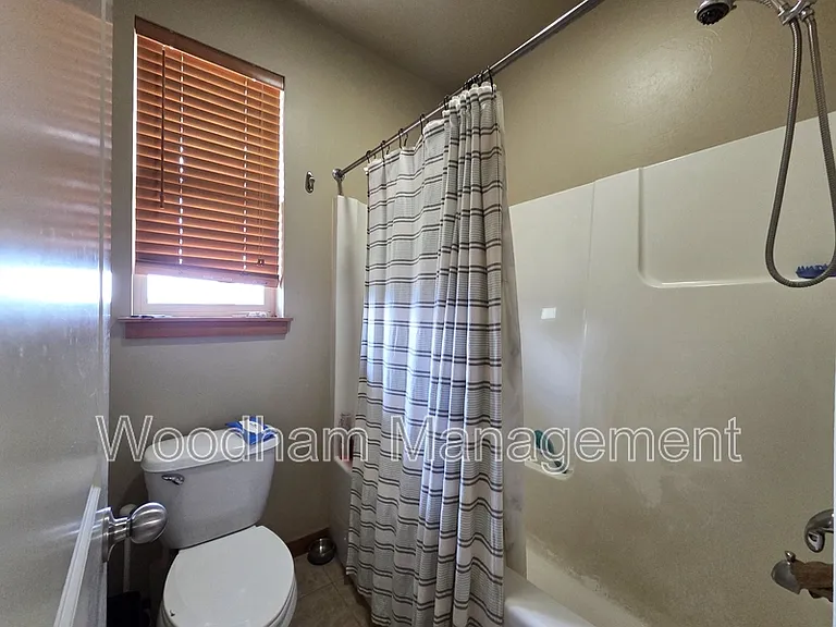 1256 Meagher Ave — Photo 8