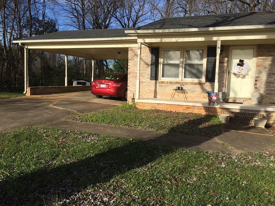 2nd image of 442 Allen St