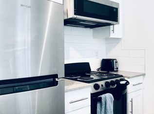 1534 Henshaw Ln #302, Vancouver, BC